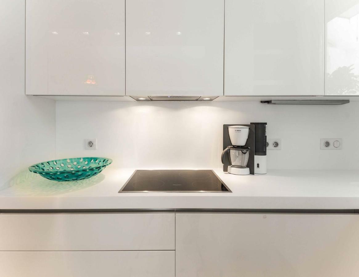 Stylish 3-Bedroom Apartment & Terrace Салоники Экстерьер фото