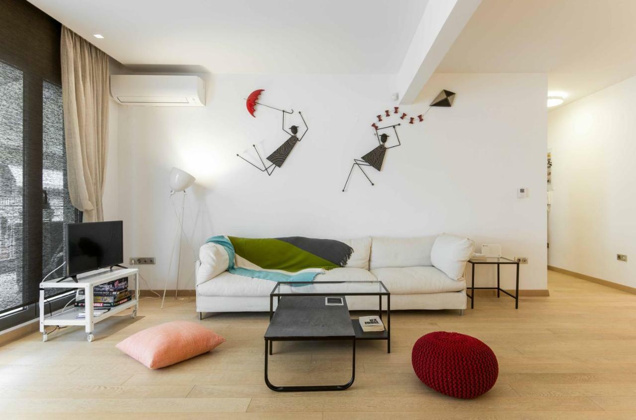 Stylish 3-Bedroom Apartment & Terrace Салоники Экстерьер фото