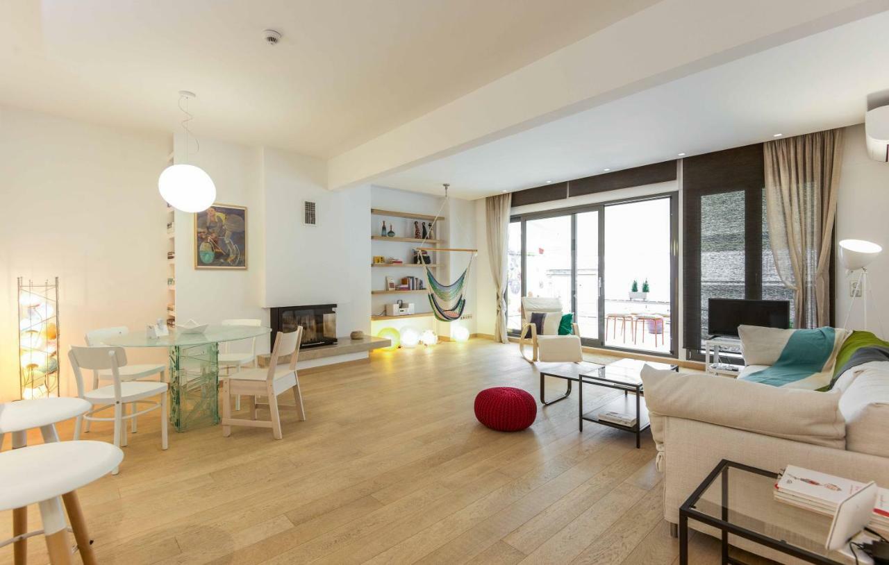 Stylish 3-Bedroom Apartment & Terrace Салоники Экстерьер фото